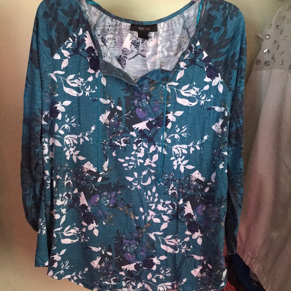 Beautiful 3/4 length shirt